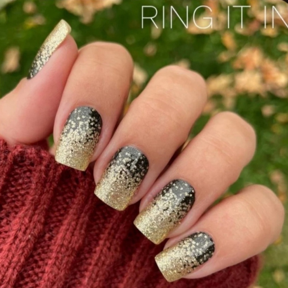 *Retired* Color Street: Ring It In | Black Gold Glitter Gradient Party Sparkle - Picture 6 of 14